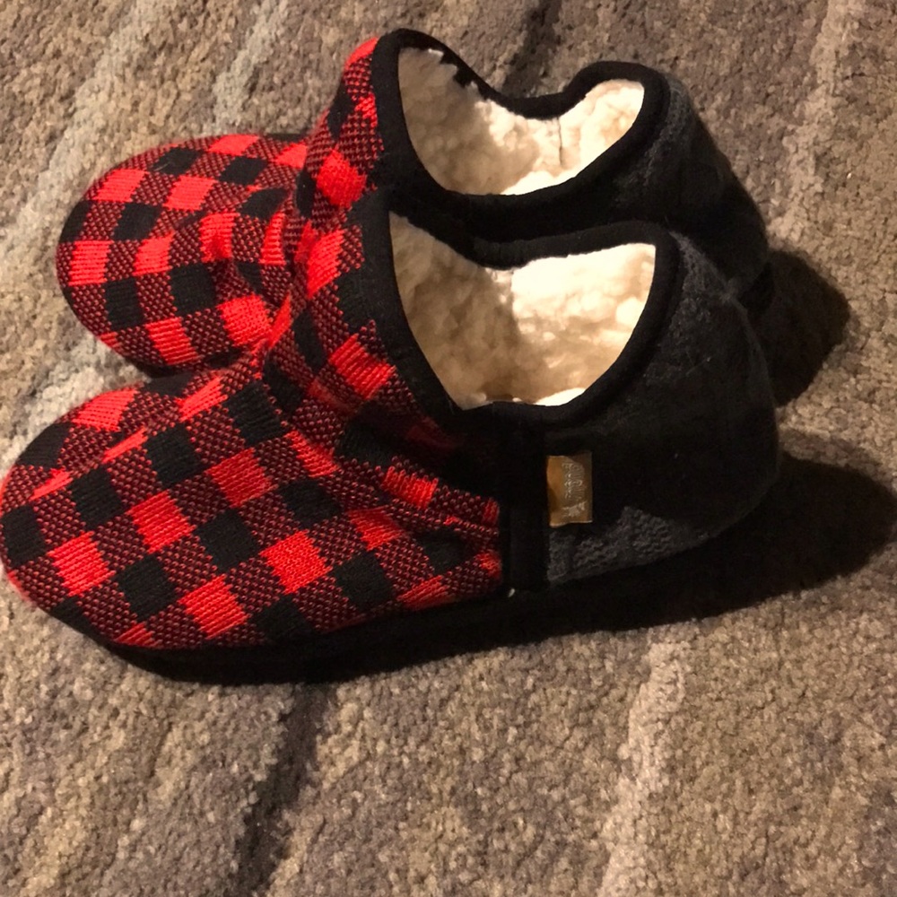 NWOT PUDUS Slippers Brodie Booties RED TARTAN PLAID size L/XL (11/12)